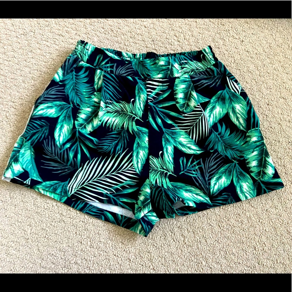 Tropical Palm Plant Leaf Shorts size small